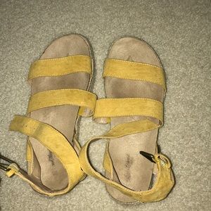 Size 7 Yellow Sandals